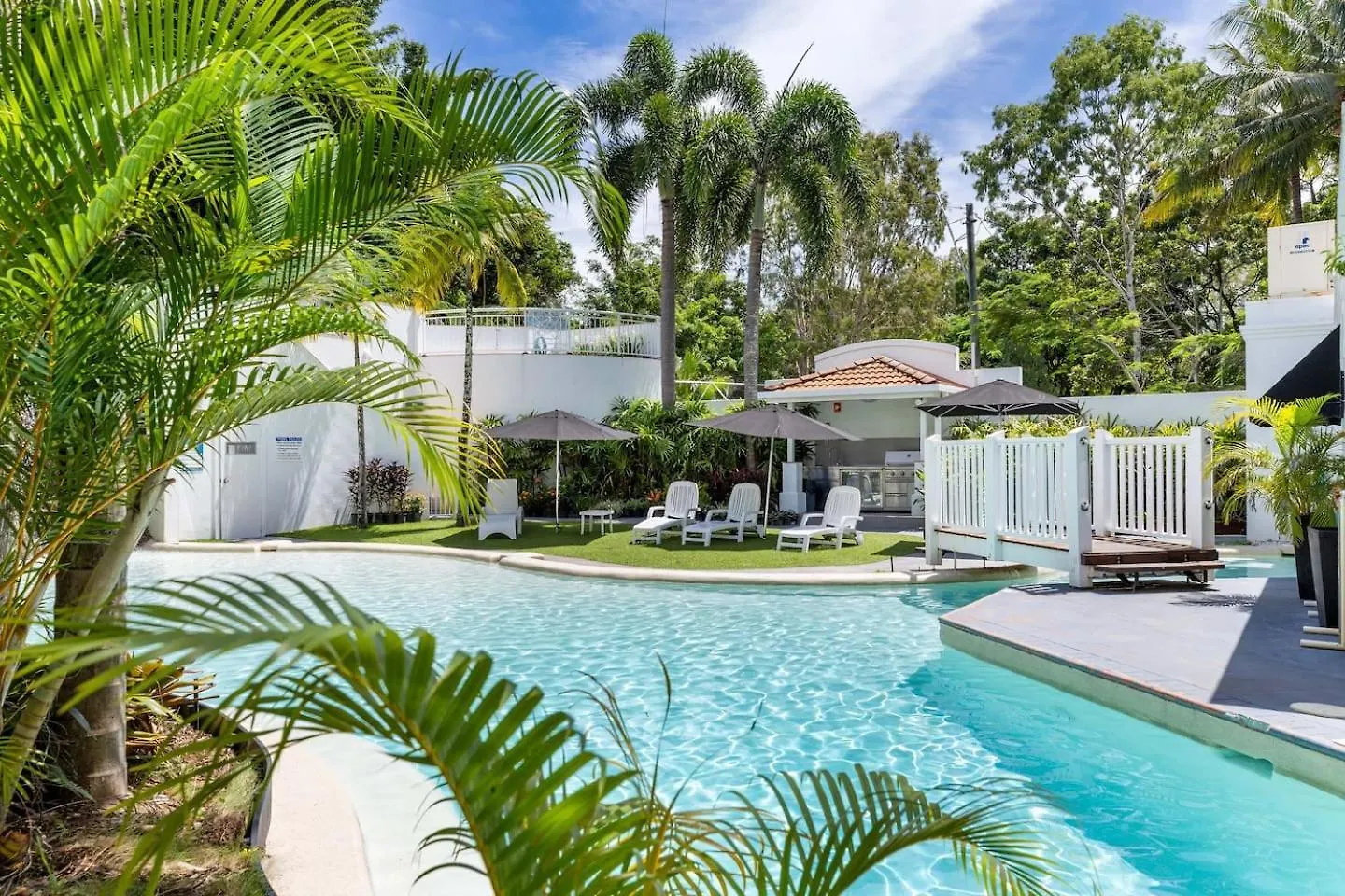Apartament 'Swaying Palms And Salt Air' A Dreamy Tropical Haven Palm Cove 0*,  Australia